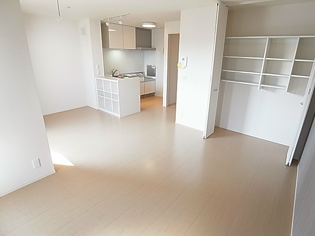 ベルデュール（高南台） リビング