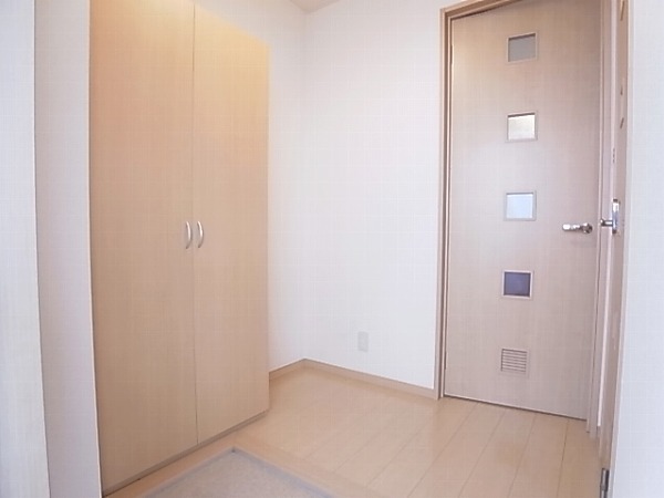 ヴィブレ・コンフォール 玄関