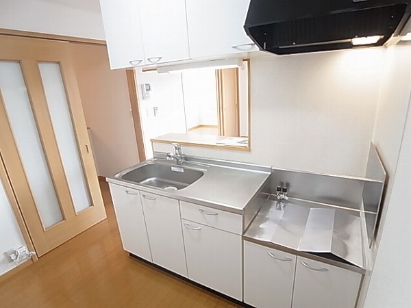 サニーフラワーヒルズⅢ キッチン