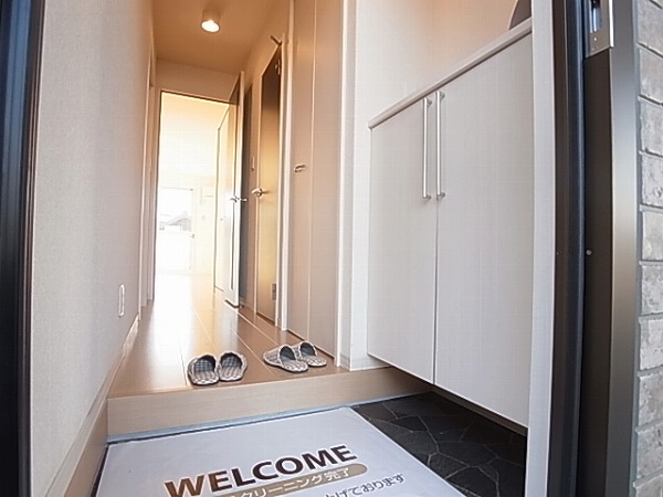 カトルセゾンＢ 玄関