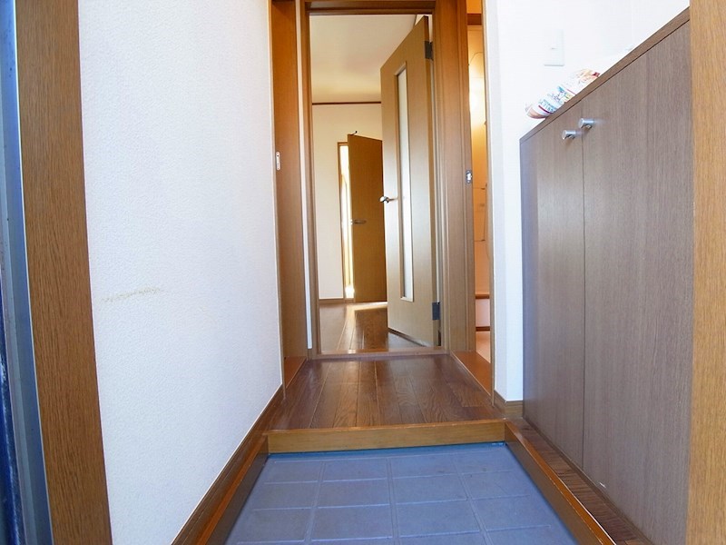 エピナール 玄関