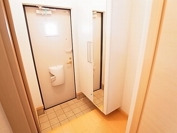 ドルチェ　ヴィータＥ 玄関