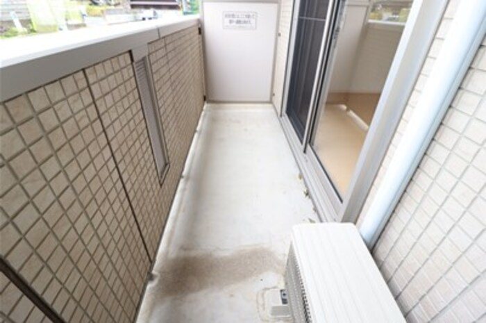 ロイヤルフレア・M ベランダ