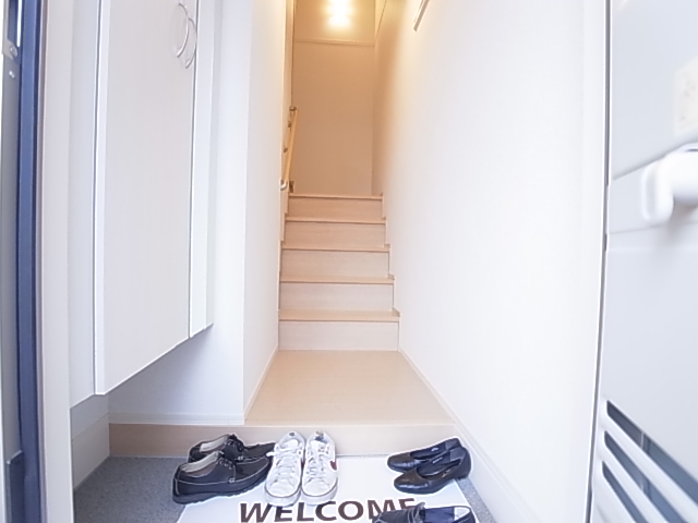 ラ・フルールB 玄関