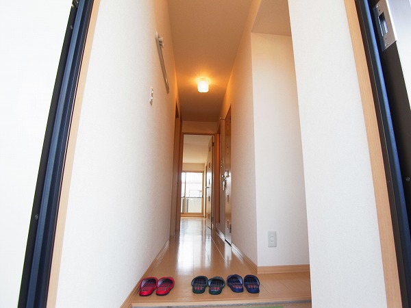 コリーヌ・アン 玄関