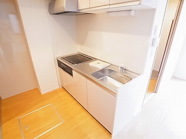 ルーチェ南逆井 キッチン