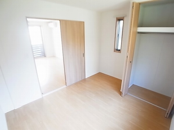 ルーチェ南逆井 ベッドルーム