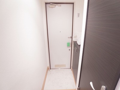めぞん陽だまり 玄関