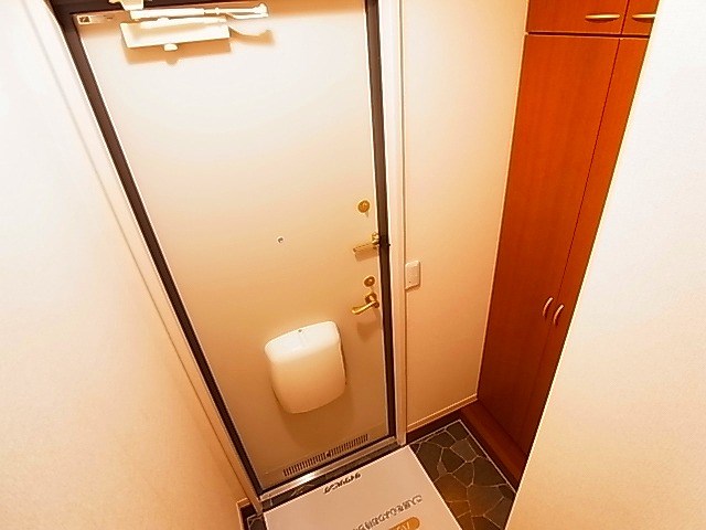 グリーンヴィラカラビナN 玄関