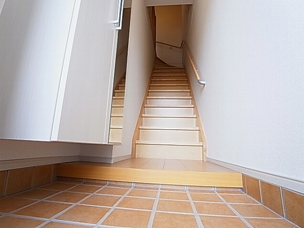 エクロール野々下 玄関