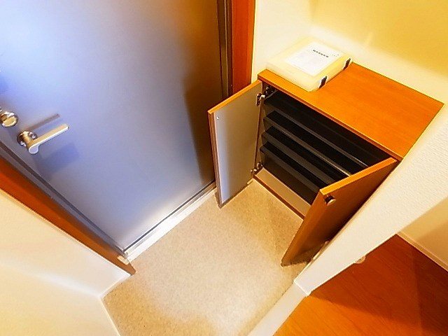 アロファミエント 玄関