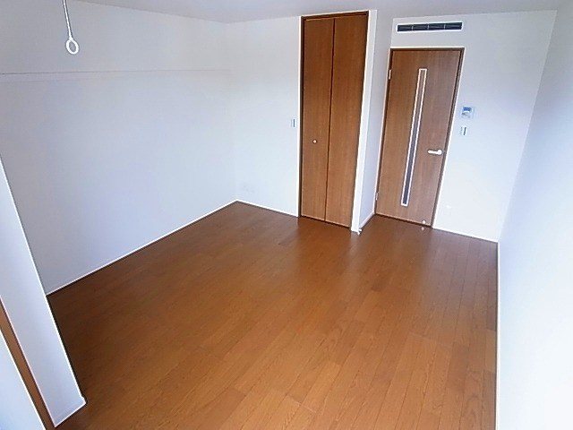 アロファミエント ベッドルーム