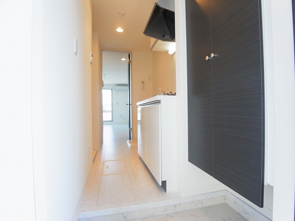 フラットおおたかの森 玄関