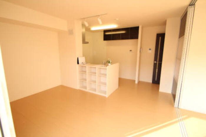 カームベリーD リビング