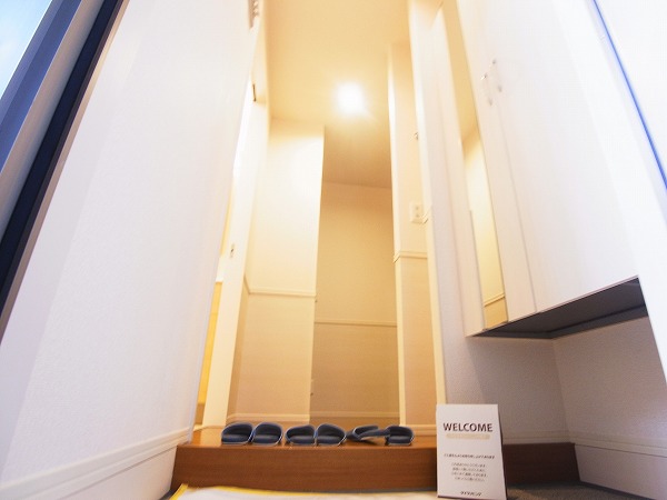 グランドゥール高柳Ｃ 玄関