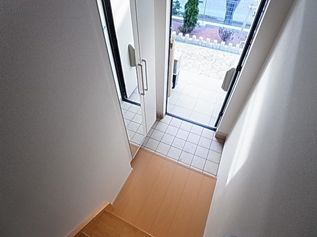 プラムヒルズⅠ 玄関