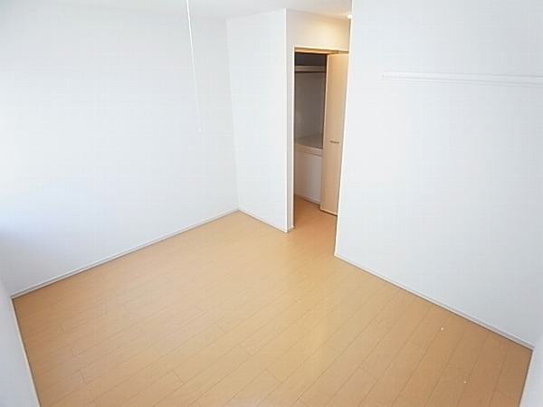 イルミナーレＡ ベッドルーム