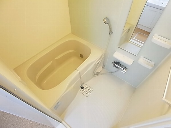 イルミナーレＡ 風呂画像