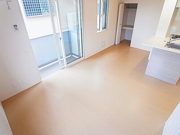 カロン リビング