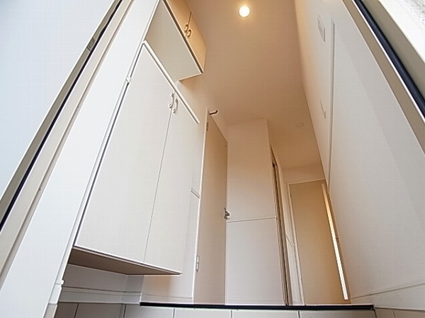 ロイヤルパピヨン 玄関