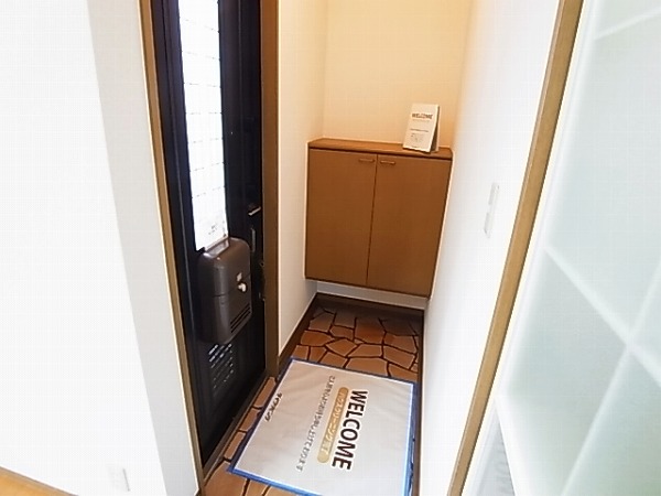 ランセ今谷Ａ 玄関