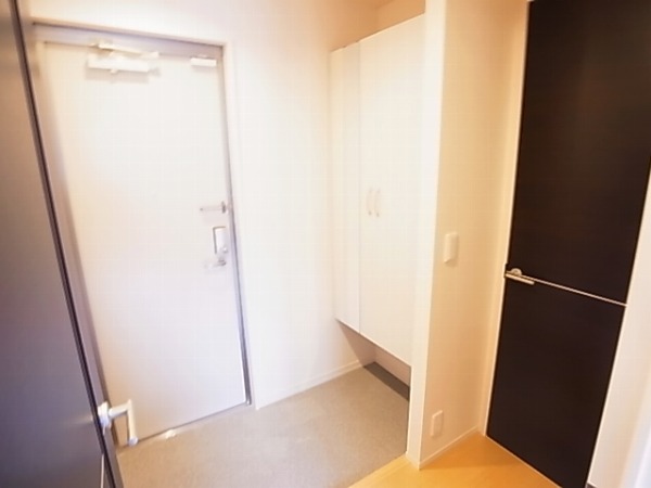 グランベールA 玄関