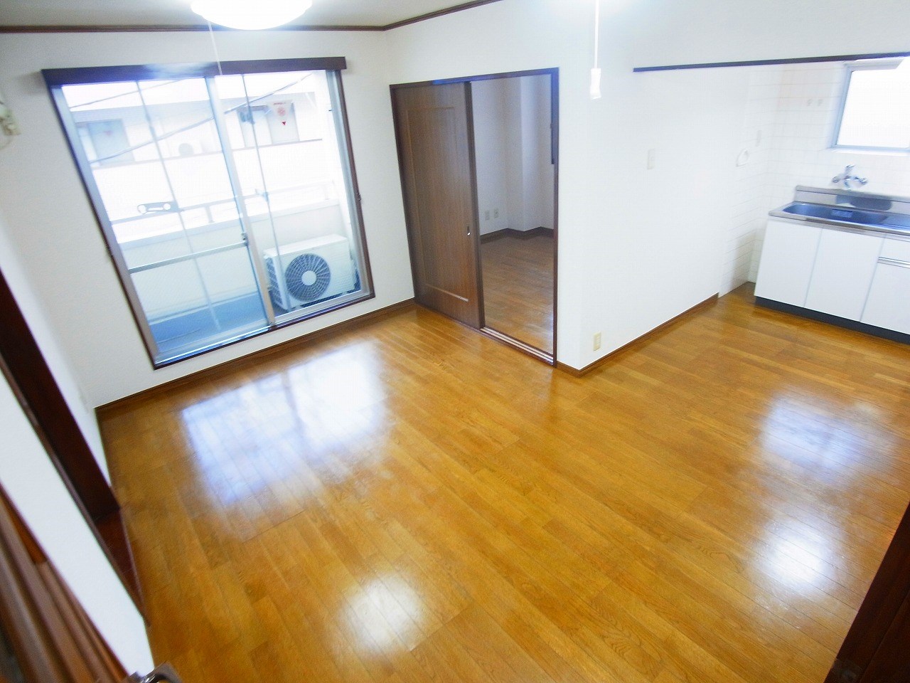 矢羽根ビル リビング