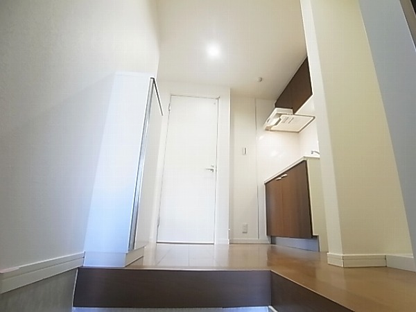 Precious Earth 逆井 玄関