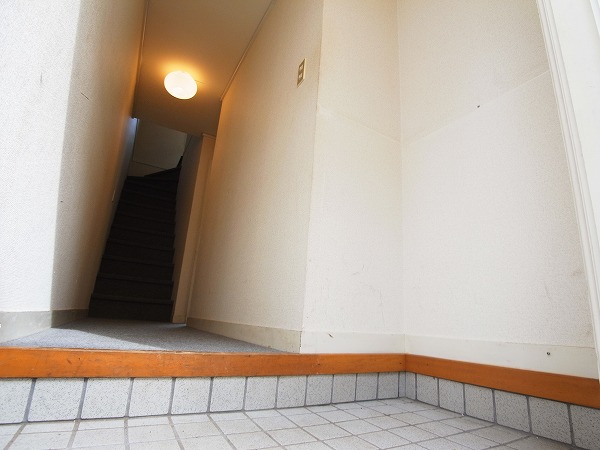 湖北テラスハウス 玄関