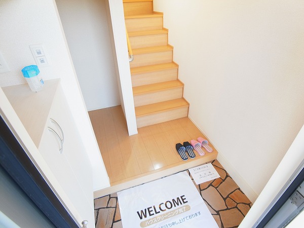 ワンリーフA 玄関