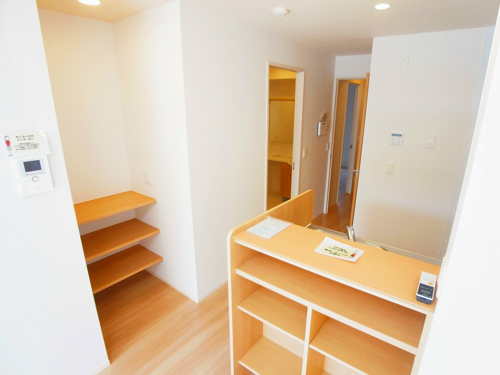 ホワイト・サラ その他7