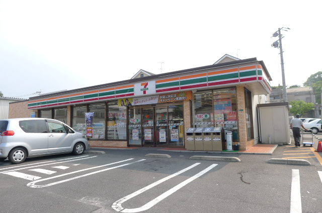 エミネンス穴生 コンビニ