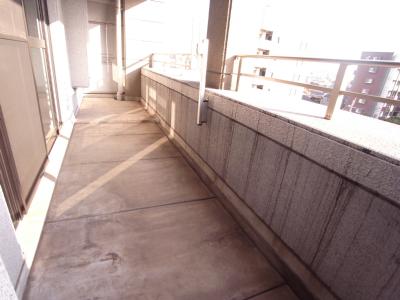 ニューリバー九工大駅前 ベランダ