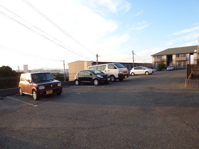 パラシオ赤坂C棟 駐車場