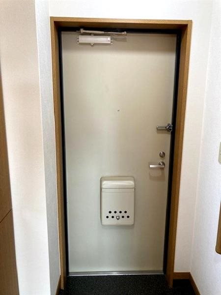 ニューサンリバー10番館 玄関