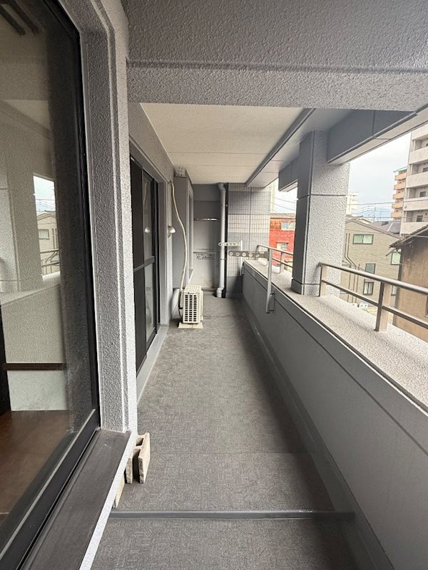 ニューリバー九工大駅前 ベランダ