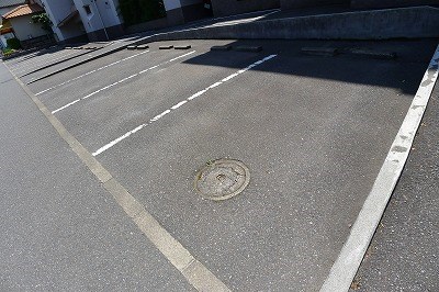 緑光苑マンション 駐車場