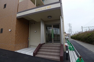 ＲＥＮＡＣＥ陣原 エントランス