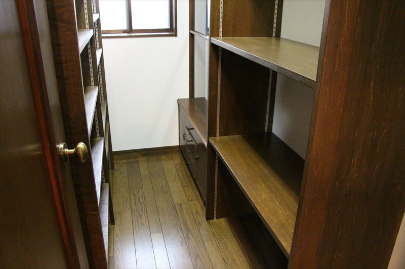 平町戸建 収納