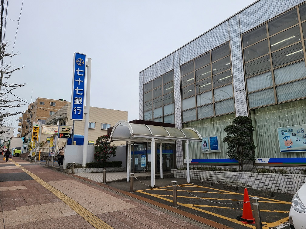 グランシャリオ 銀行