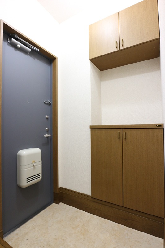 ヴィヴァーチェ泉 玄関