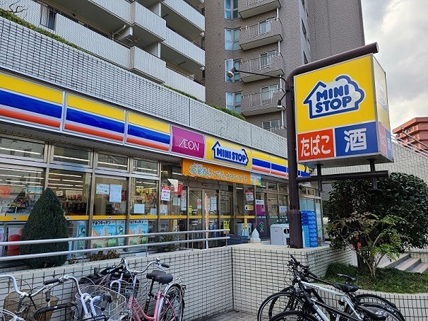 サンハイツ片平 コンビニ