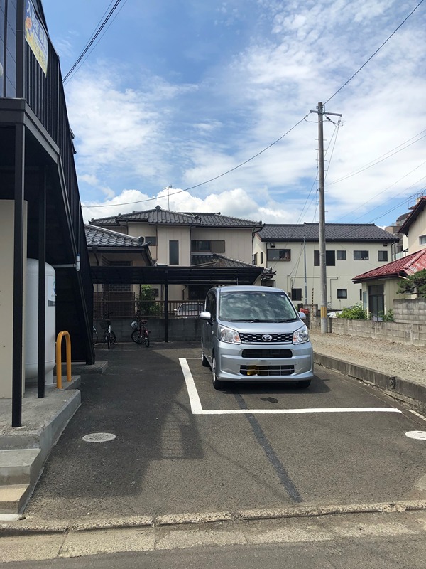 メゾンかざみ 駐車場