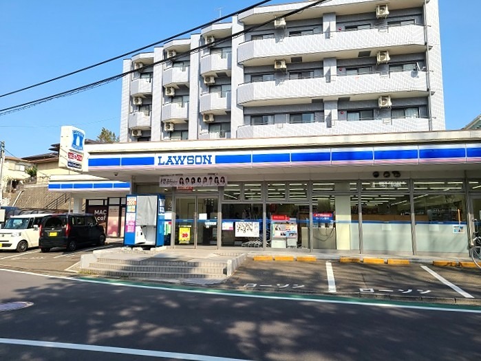 サンライズ小松島 コンビニ