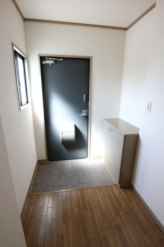ハイツ白萩 玄関