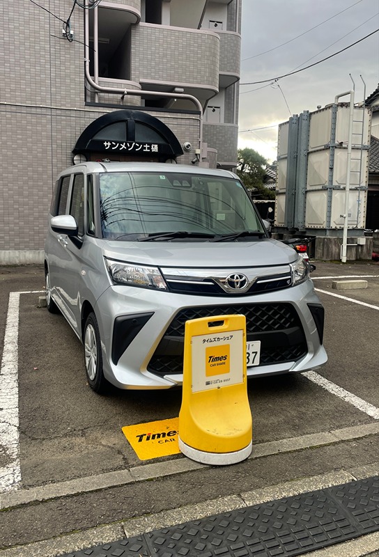 サンメゾン土樋 駐車場
