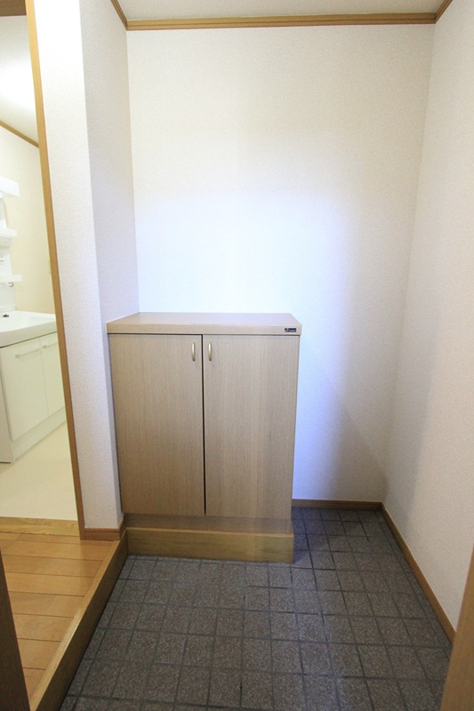パセオプラシード南中山 玄関