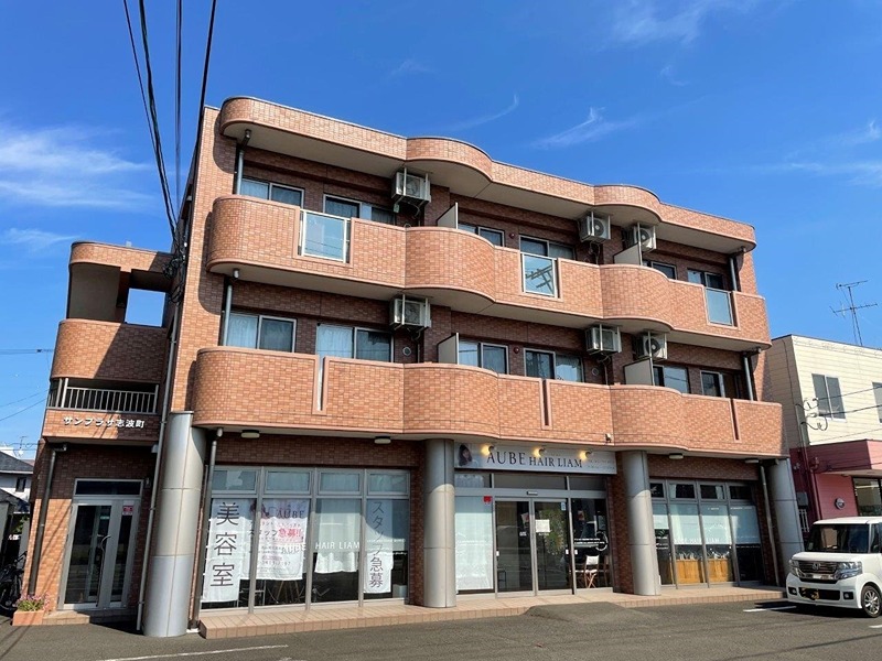 サンプラザ志波町 外観
