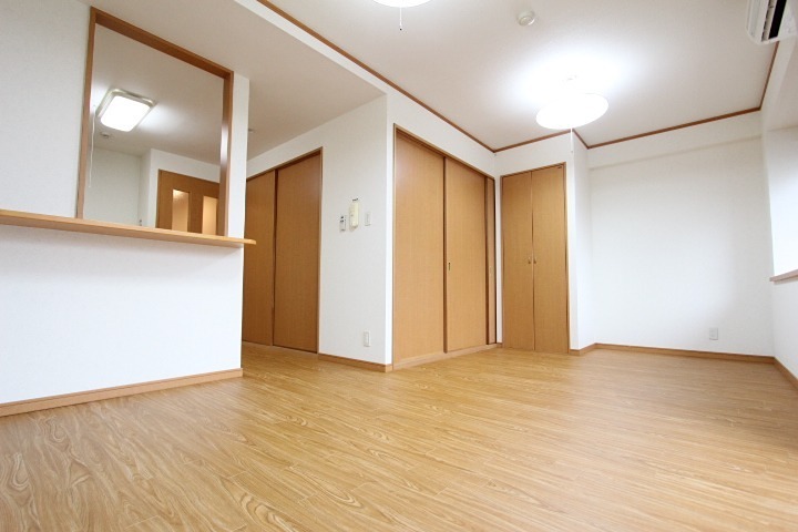 サンワクストリー大和 リビング
