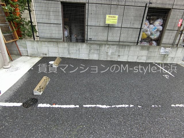 エグゼ難波東 駐車場